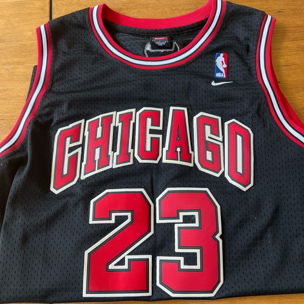 Men’s Michael Jordan Bulls Nike jersey Large